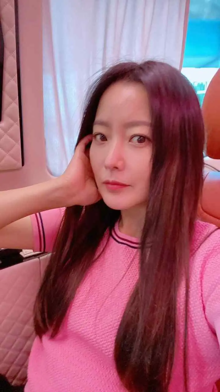 Kim Hee Sun - kim-hee-sun-sexy-6.webp
